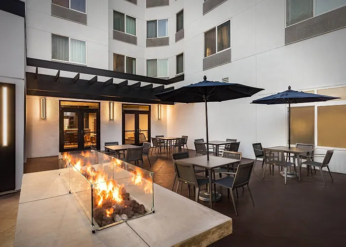 Courtyard By Marriott Anaheim Resort/Convention Center