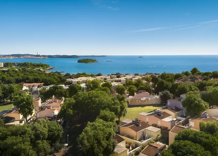 Maistra Select Amarin Resort