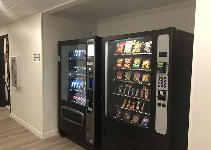 Woodspring Suites Topeka