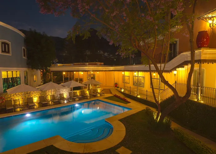 Hotel with pool: Villa Maria Cristina Hotel