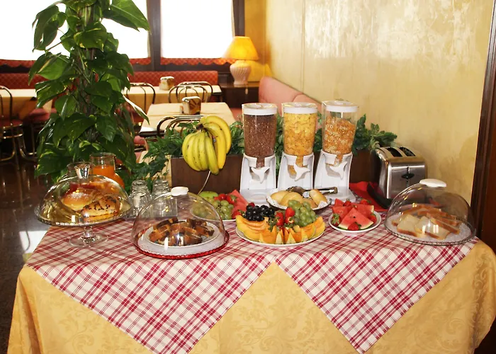 Albergo economico: Albergo Ristorante Leon d'Oro