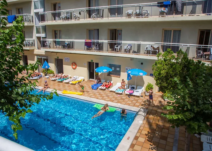 Hotel met zwembad: Tent Lloret De Mar