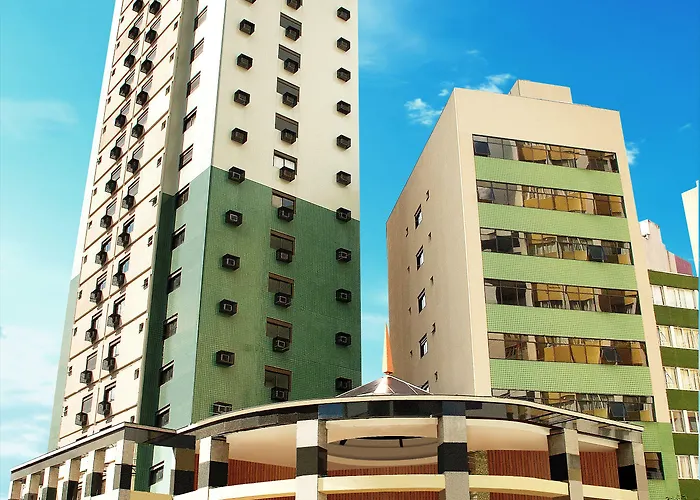 Hotel que aceita animais de estimação: Master Curitiba Hotel - 1,6 km do Estádio Couto Pereira - Show