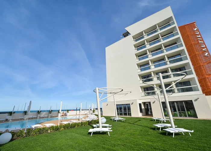 Nautilus Family Hotel