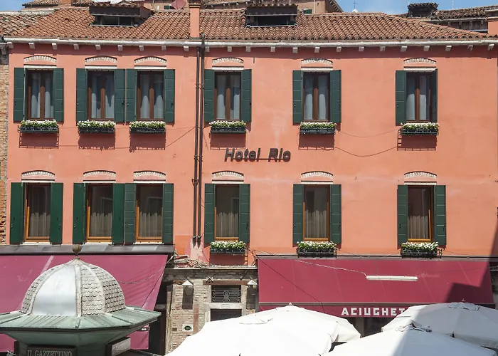 Hotel with view: Hotel Rio