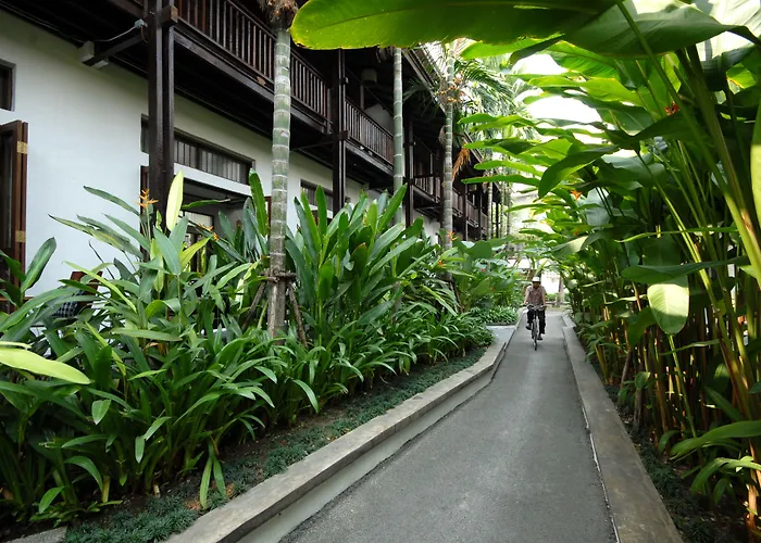 Banthai Village