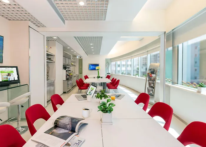 Iclub Wan Chai Hotel
