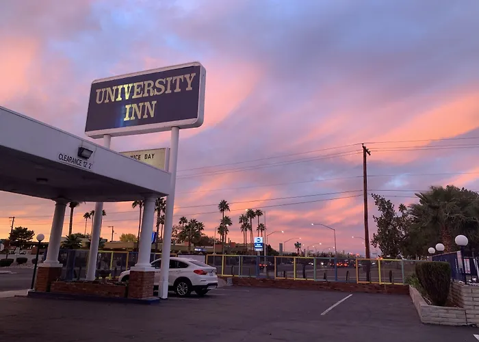 Motel: University Inn