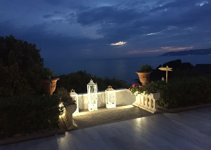 Villa Parisi Grand Hotel