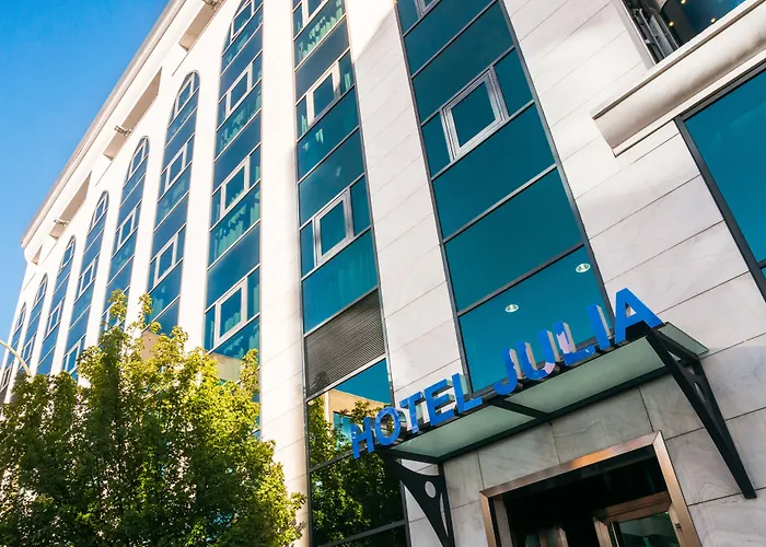 Hotels Close to Airport Julia