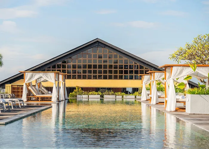5 star hotels Cross Paasha Bali Seminyak