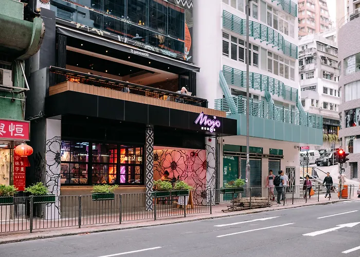 Dog friendly hotels Dash Living On Queen'S