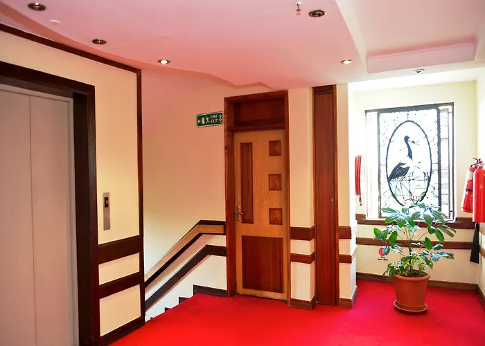 Hotels Close to Airport Muthu Silver Springs
