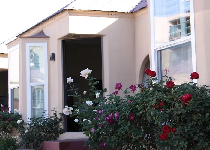 Family Friendly Hotels El Royale - Near Universal Studios Hollywood