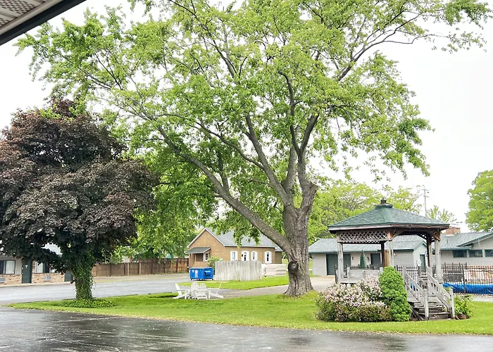 Viking Arms Inn - Ludington