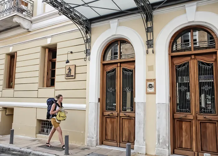 Resort: City Circus Athens