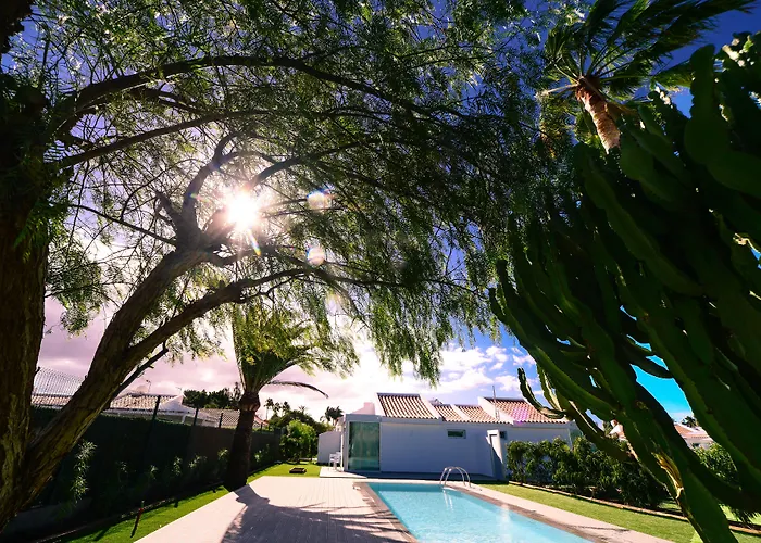 Seven Hotel & Wellness - Gay Men Only