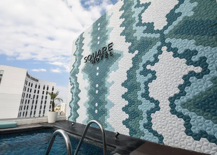  Square Small Luxury - Nuevo Consulado