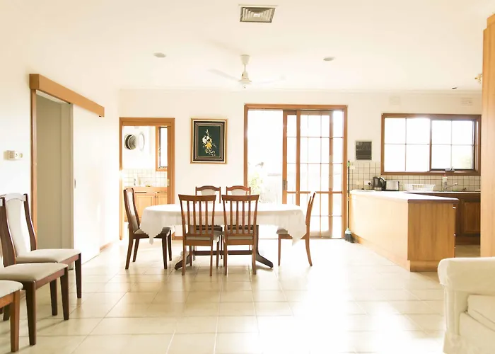 Villa: Hawthorn Holiday House