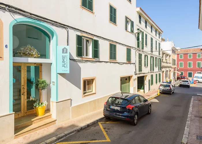 Hostal Jume - Urban Rooms