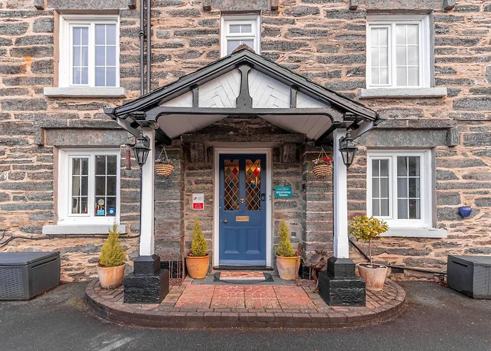 Central hotel: Glyntwrog House