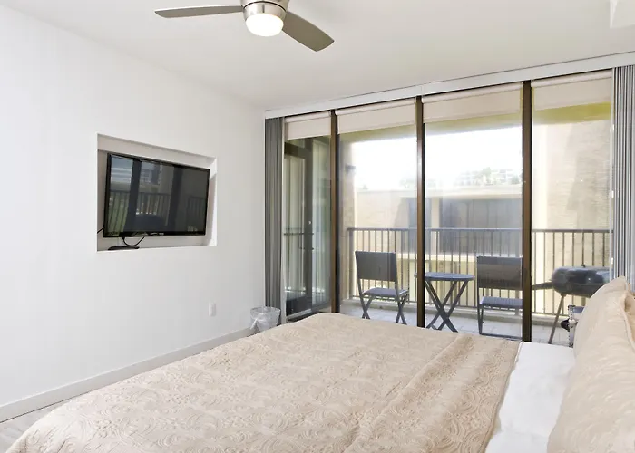 Hotels with tennis Sea Vista