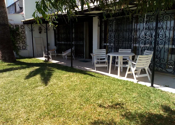 Apartamentos La Roca Rentals