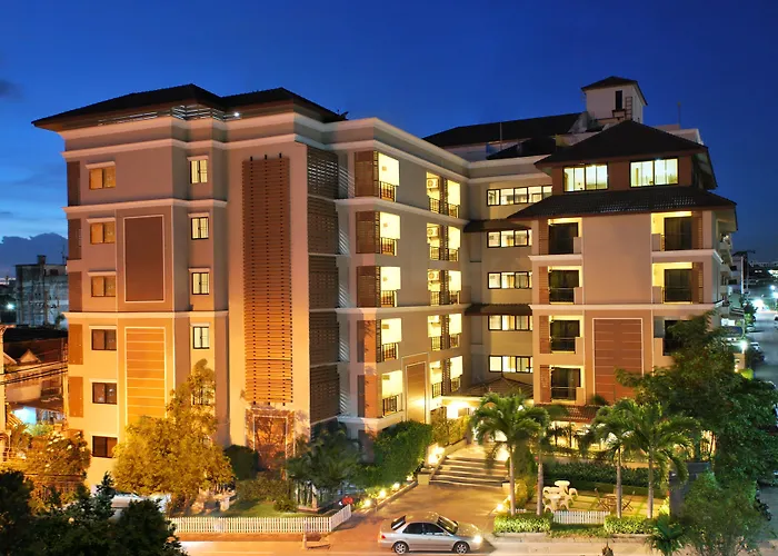 Hotels with pool Grand Marina Residence