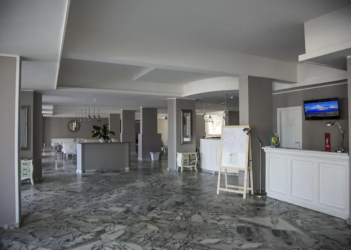 Hotel con piscina: Hotel President Sea Palace