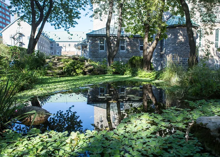 Ping pong hotels Grey Nuns Residence By Concordia University
