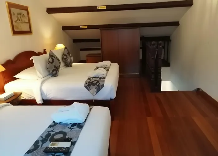 Heeren Straits Hotel