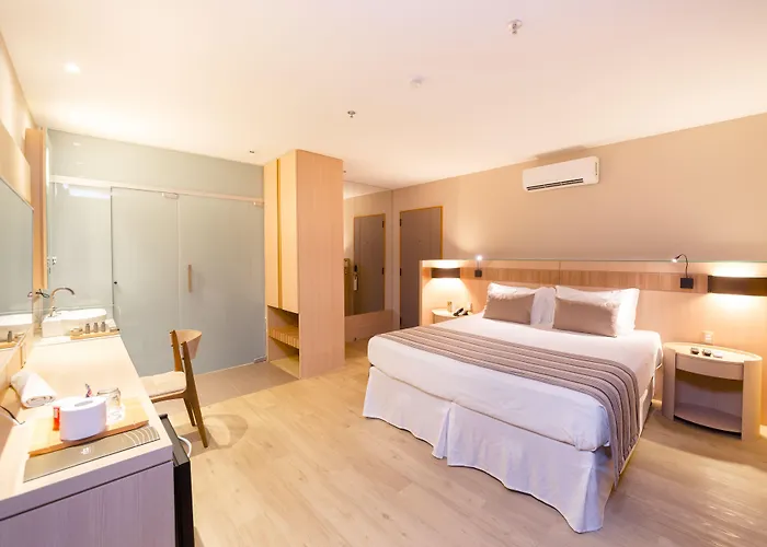 Hotels Close to Airport Ritz Copacabana