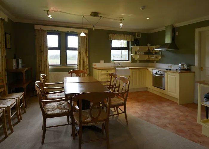 Factor'S & Factor'S Cottage