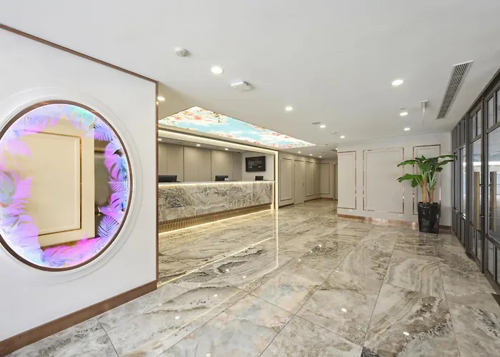 Goedkoop hotel: Hotel 81 Palace - NEWLY RENOVATED