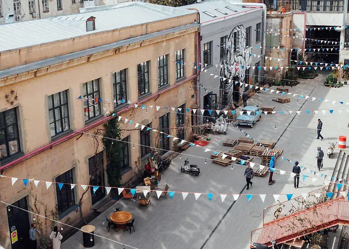 Fabrika Hostel & Suites