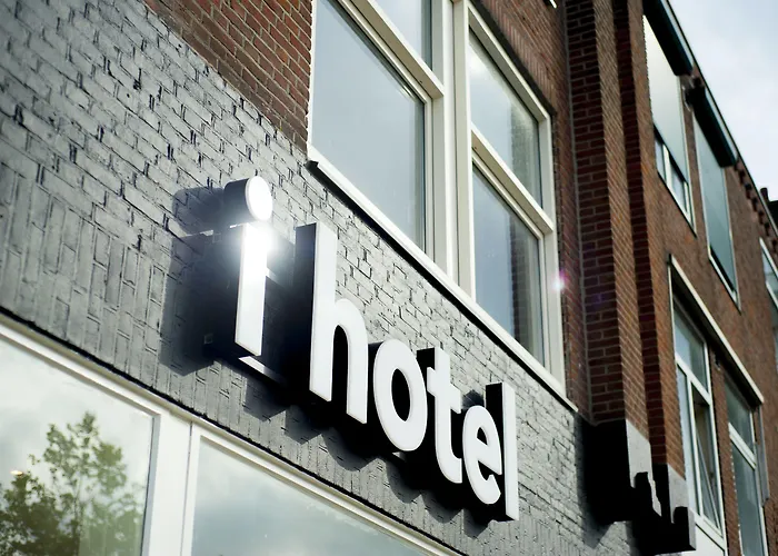 Resort: I Hotel