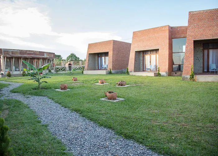 Buvi Lodge Limited