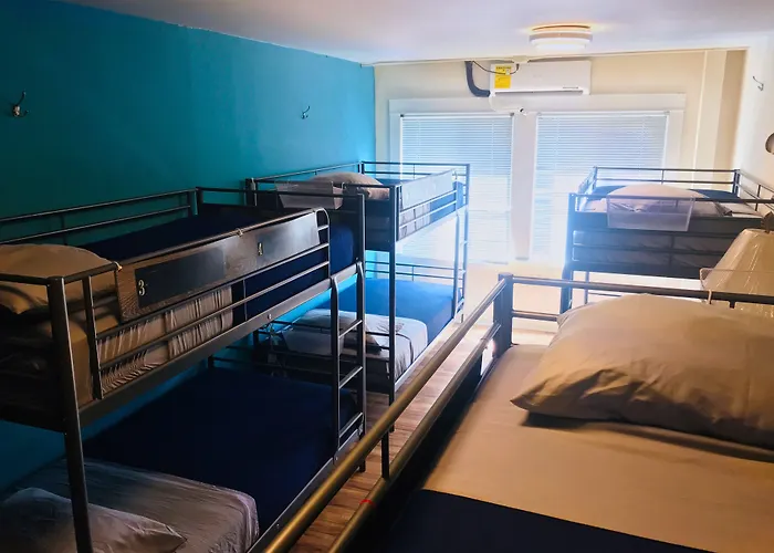 Melrose Hostel (Adults Only)
