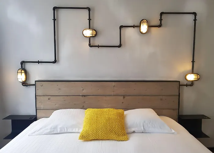 Upstairs Hotel