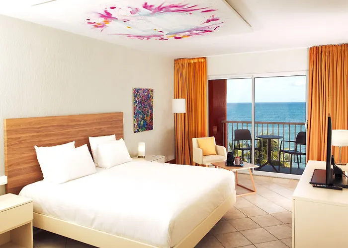 Hotel Arawak Beach Resort