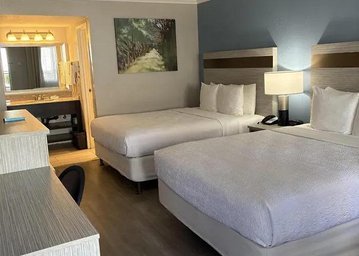 Surestay Innsuites Phoenix & Suites By Best Western