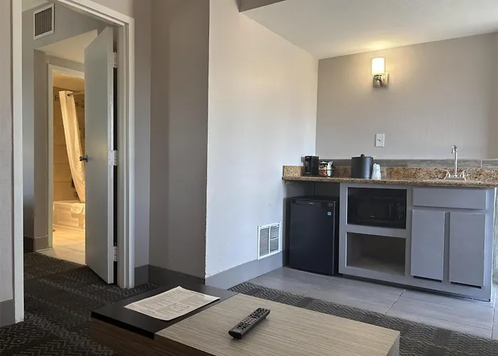 Surestay Innsuites Phoenix & Suites By Best Western