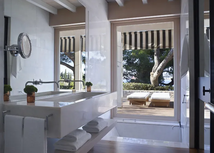 Four Seasons Astir Palace
