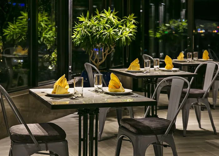 Avora Boutique