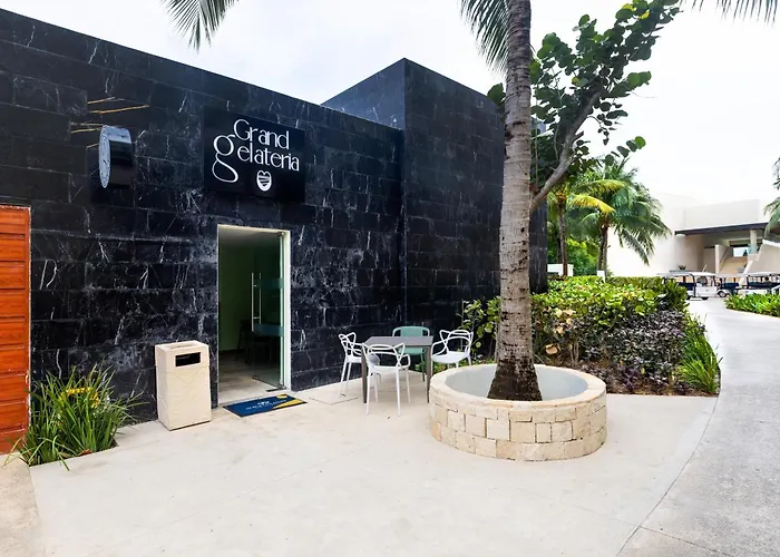 Resort: Grand Palladium Select Costa Mujeres