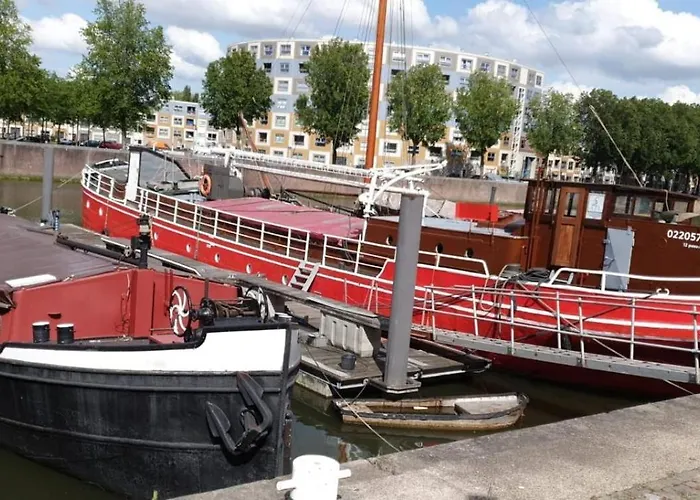 Boat SIX
