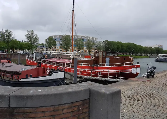 Boat SIX