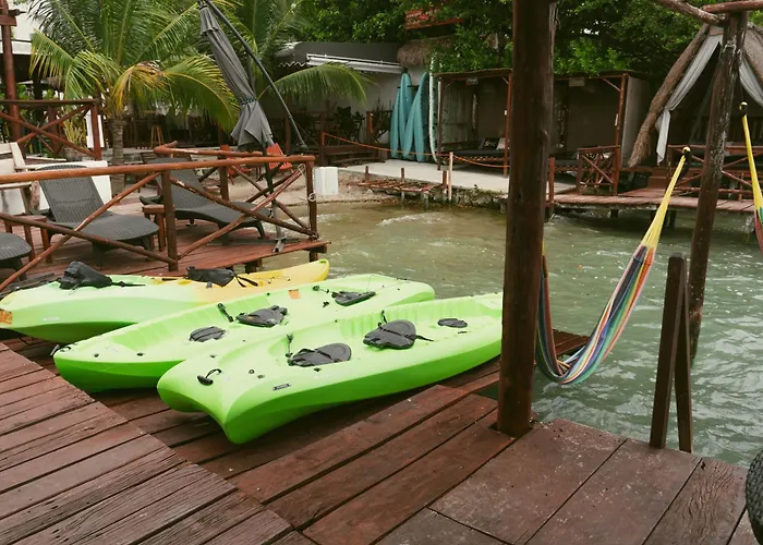 3 star hotels El Buho Lagoon Bacalar