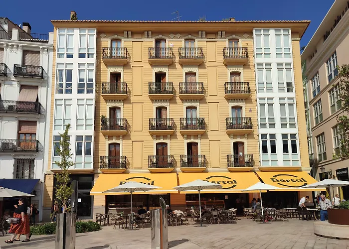 Flats Friends Plaza De La Reina