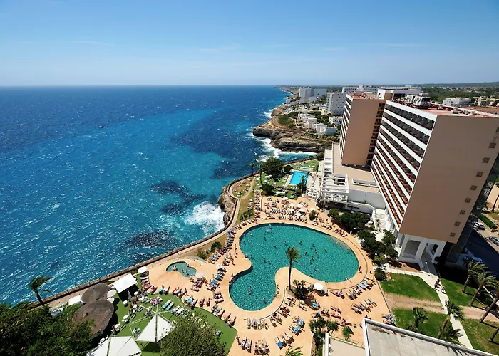 Сity center hotels Alua Calas De Mallorca Resort